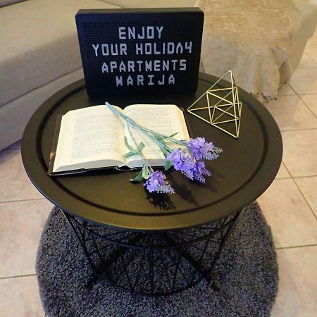 Apartments Marija Karlobag Extérieur photo